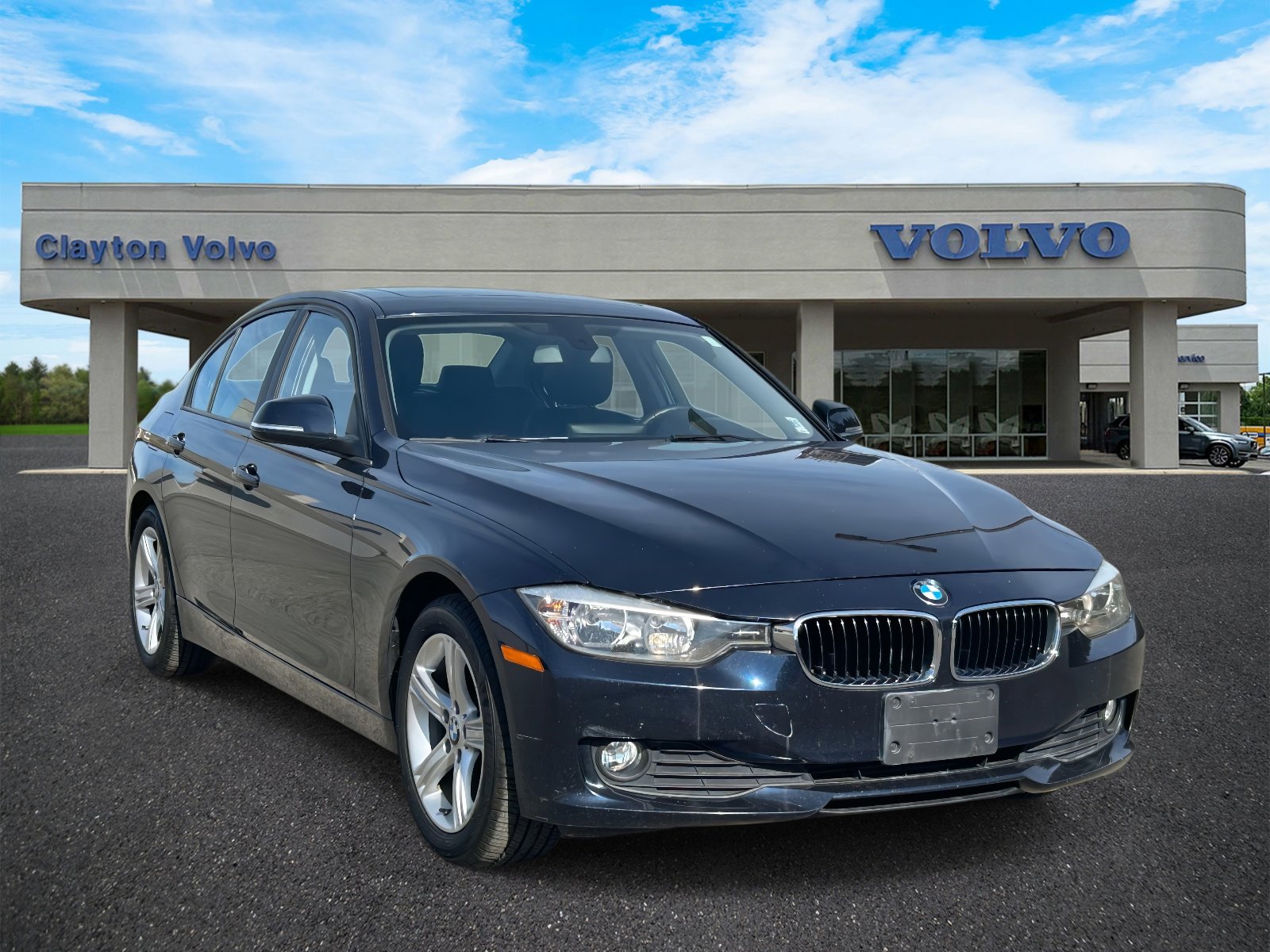 Used 2015 BMW 320i xDrive Sedan image 1