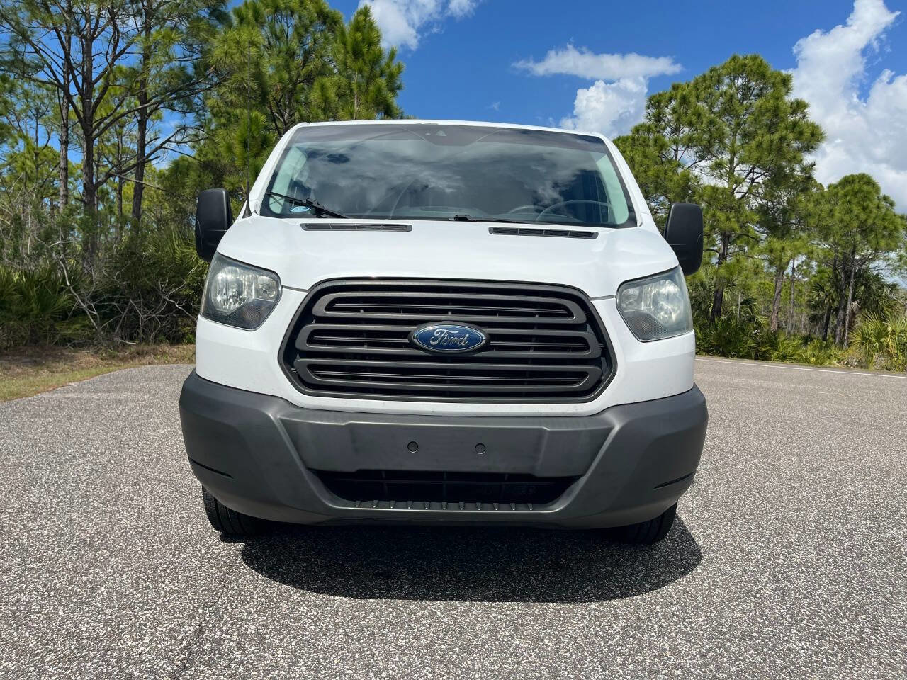 Used 2017 Ford Transit 250 250 3dr SWB Low Roof Cargo Van image 8