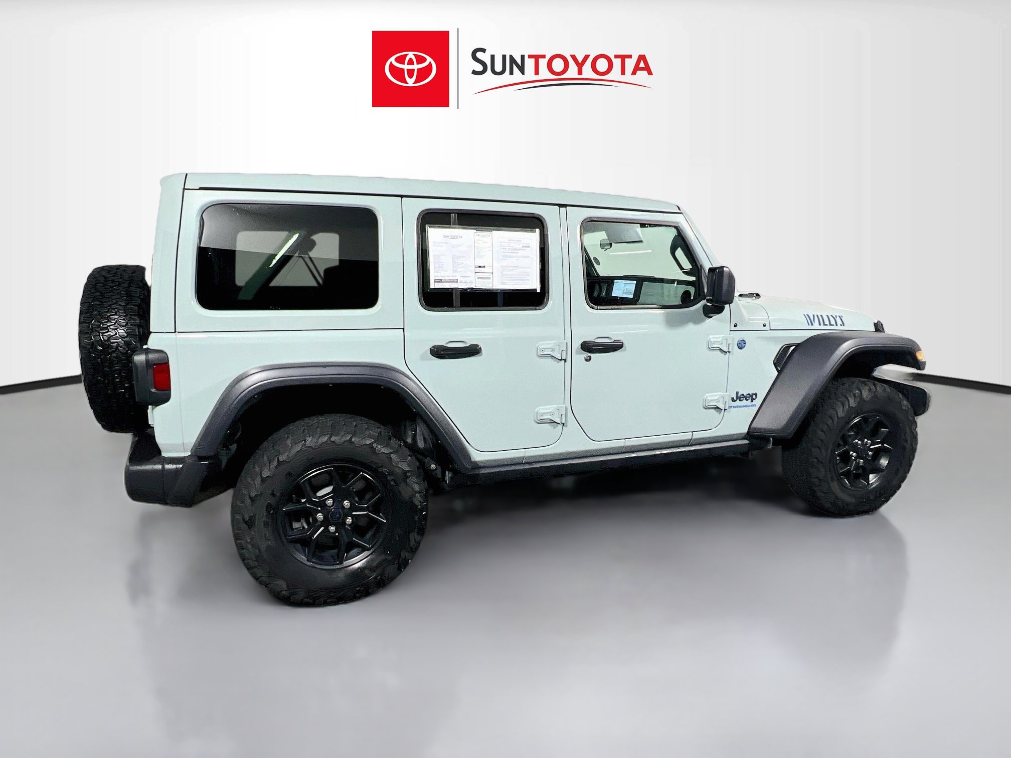 Used 2024 Jeep Wrangler Unlimited AWD/4WD image 4