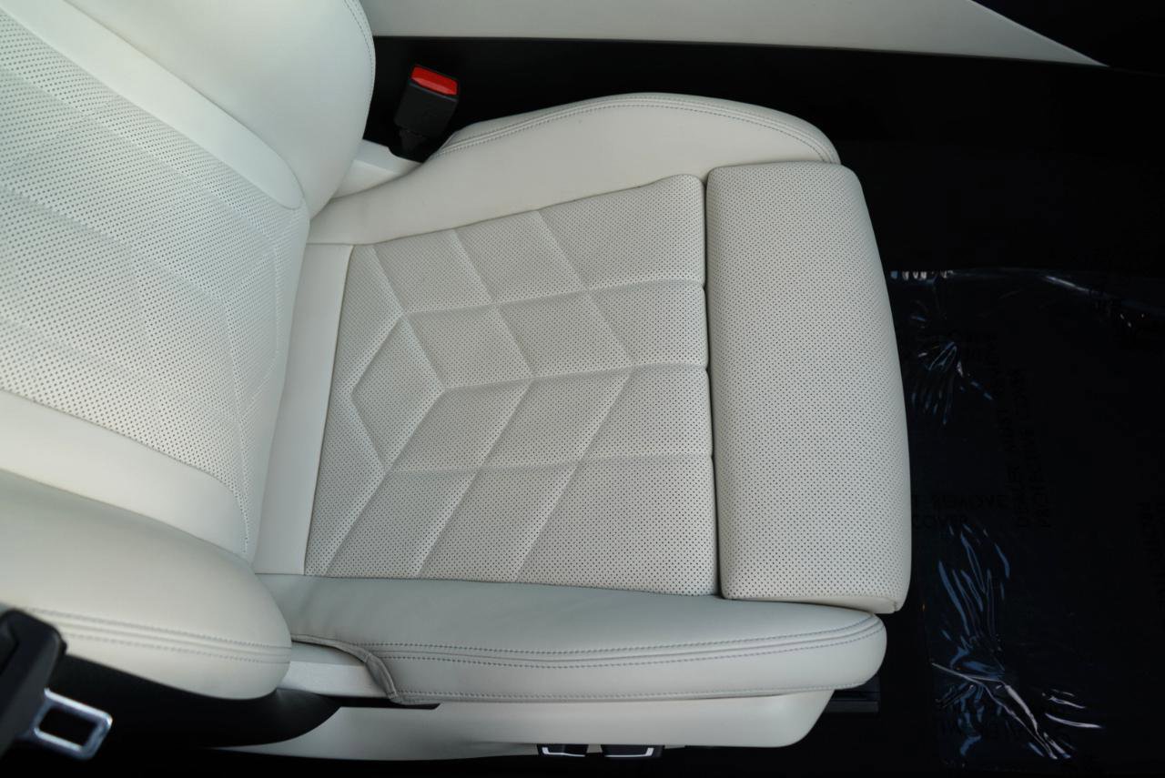 Used 2024 BMW 530i xDrive 530i xDrive Sedan w/ Convenience Package image 64