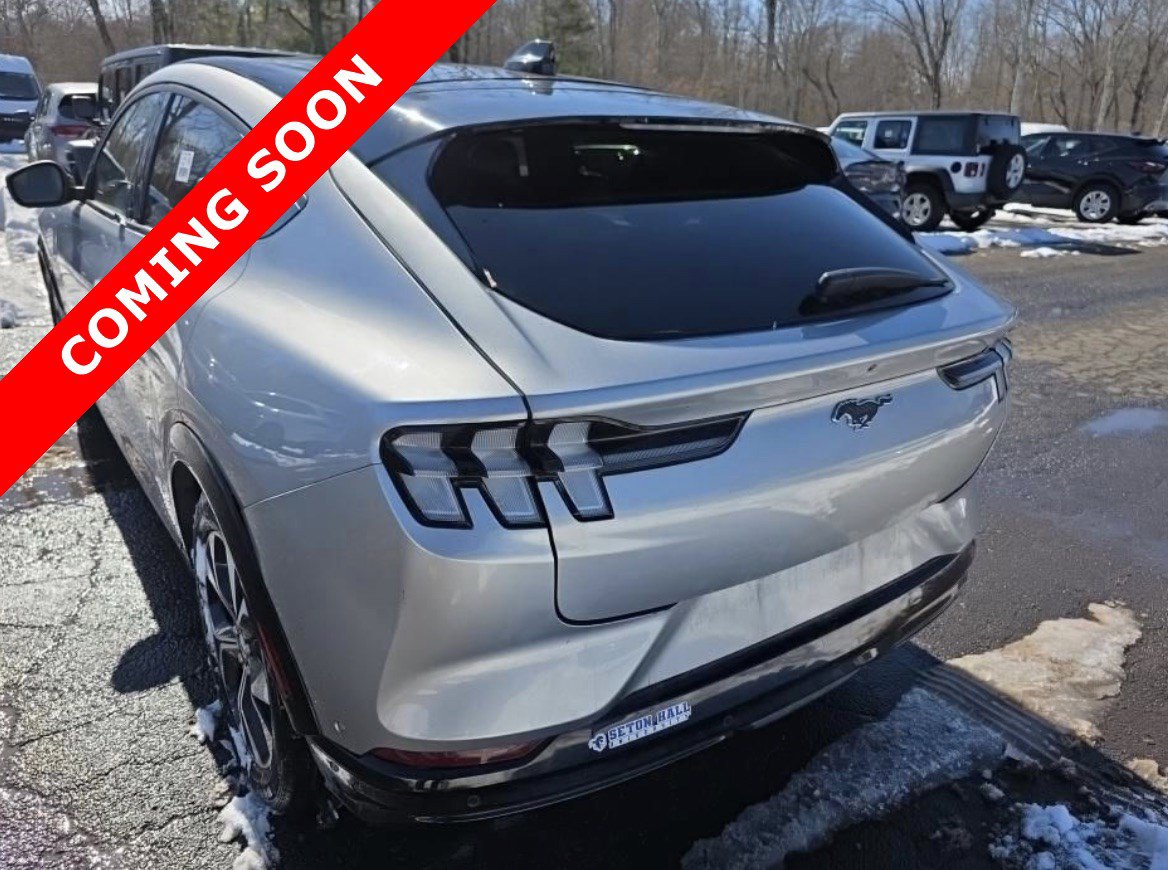 Used 2021 Ford Mustang Mach-E Premium image 4