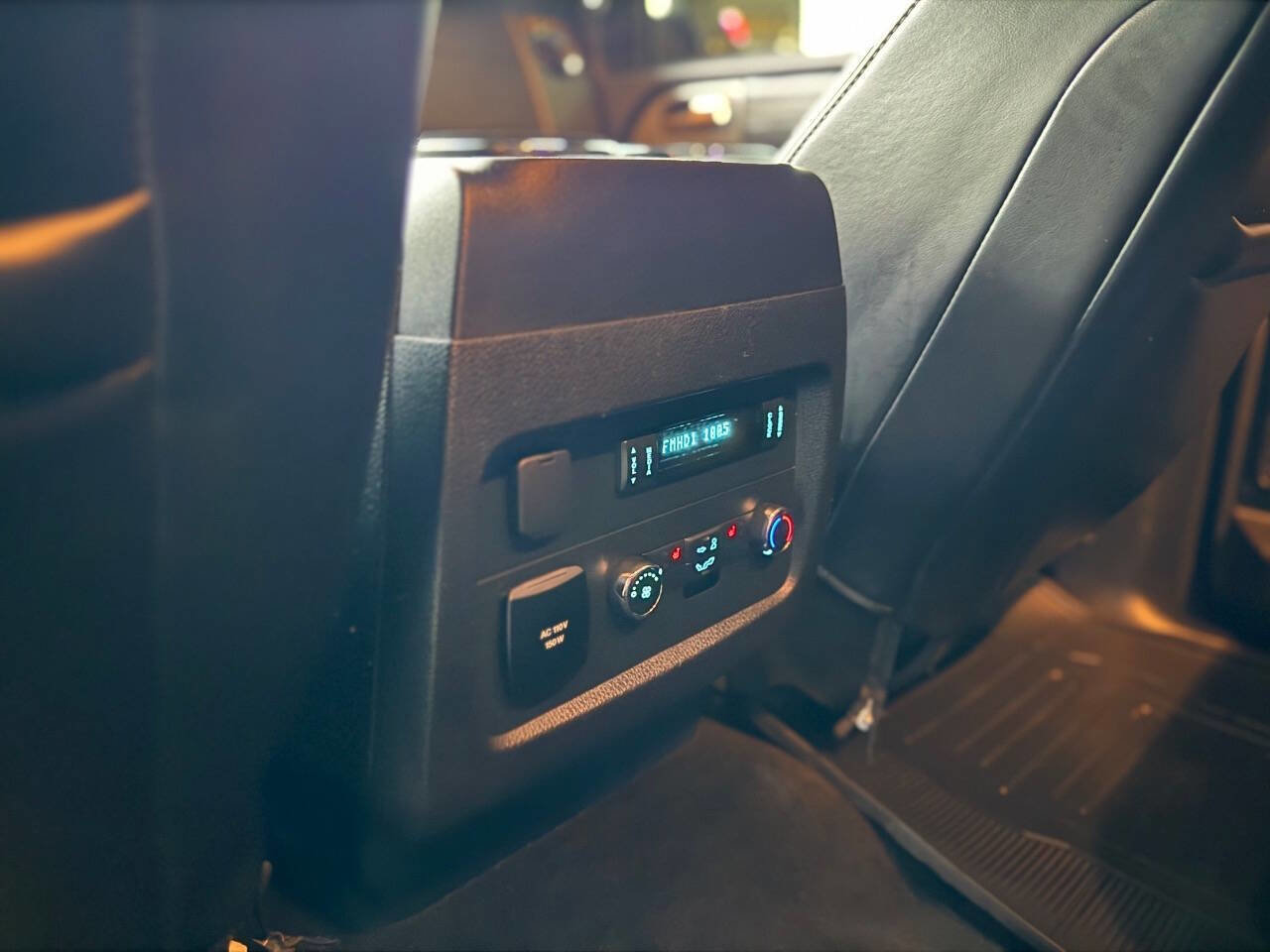 Used 2016 Ford Expedition Platinum image 34