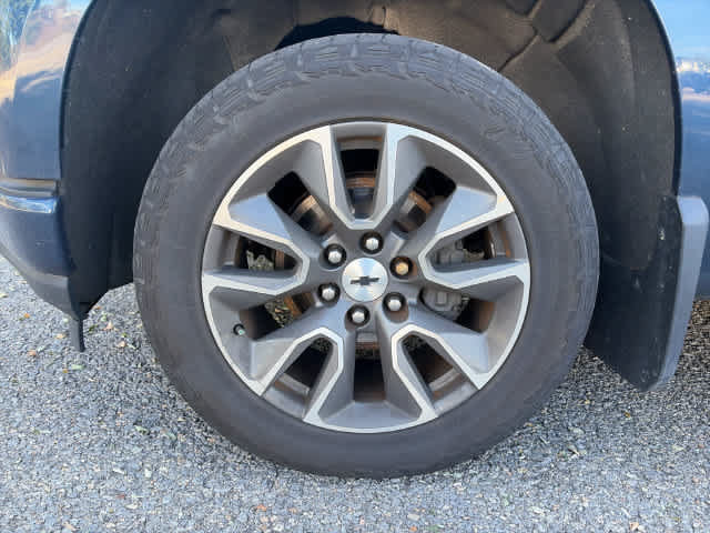 Used 2019 Chevrolet Silverado 1500 RST w/ All-Star Edition AWD/4WD image 2