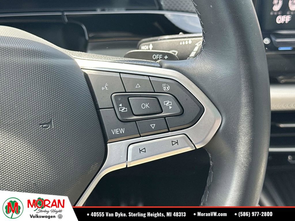 Used 2025 Volkswagen Atlas Cross Sport SEL Premium R-Line AWD/4WD image 26