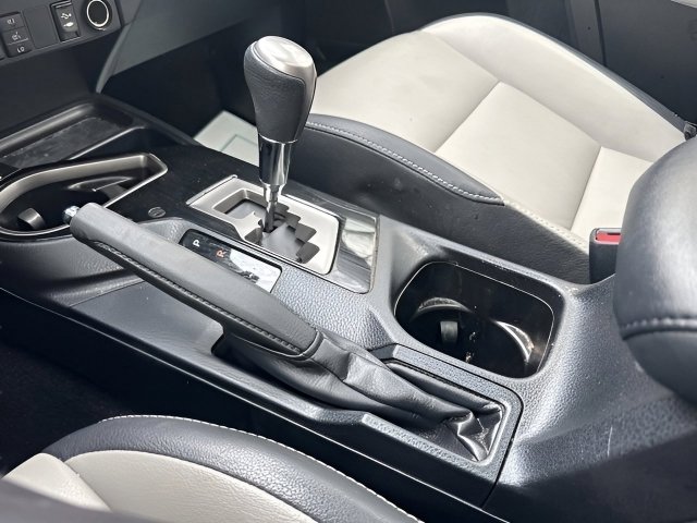 Used 2018 Toyota RAV4 Limited w/ Advanced Technology Package image 27