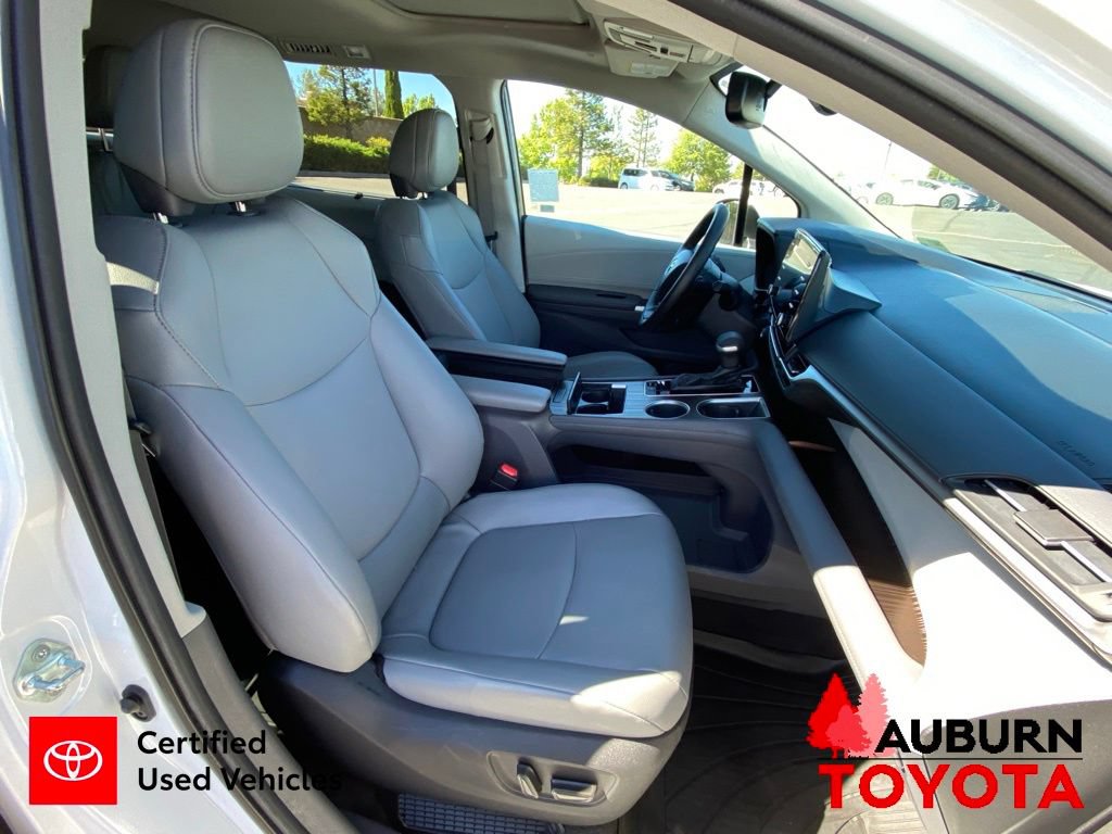Certified 2023 Toyota Sienna XLE FWD image 15