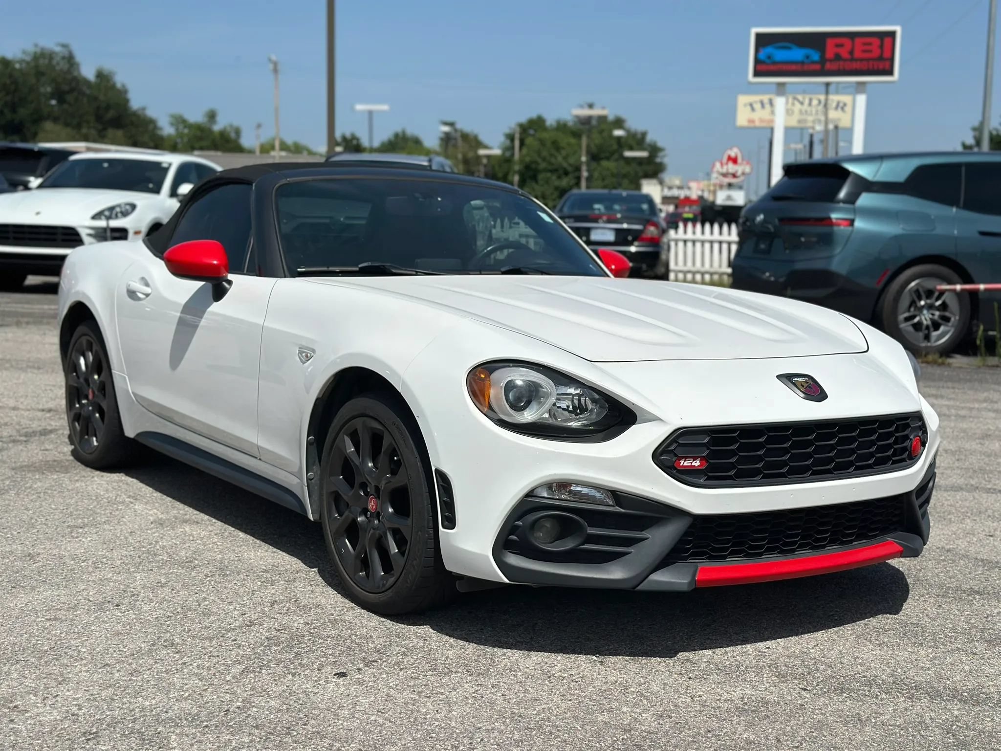 Used 2020 FIAT 124 Spider Abarth w/ Convenience Group RWD image 6