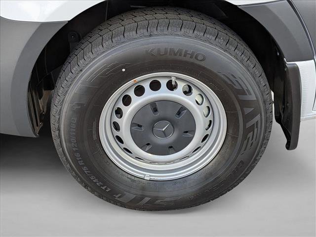Used 2025 Mercedes-Benz Sprinter 2500 image 20
