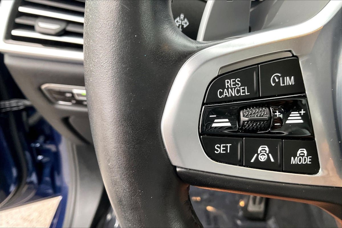 Used 2022 BMW X5 sDrive40i w/ M Sport Package RWD image 14