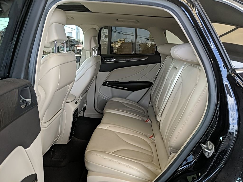 Used 2019 Lincoln MKC Reserve w/ MKC Climate Package AWD/4WD image 13