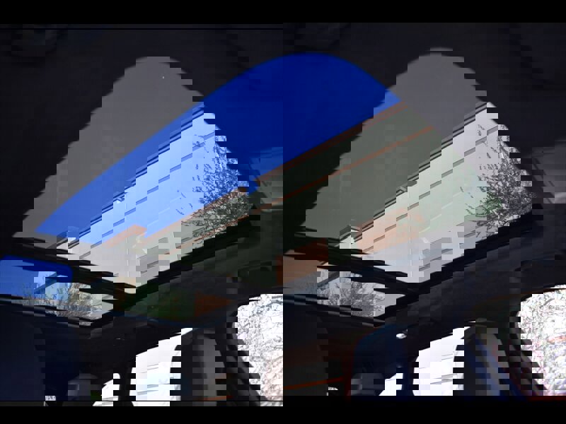 Used 2019 Jaguar F-PACE Premium image 37