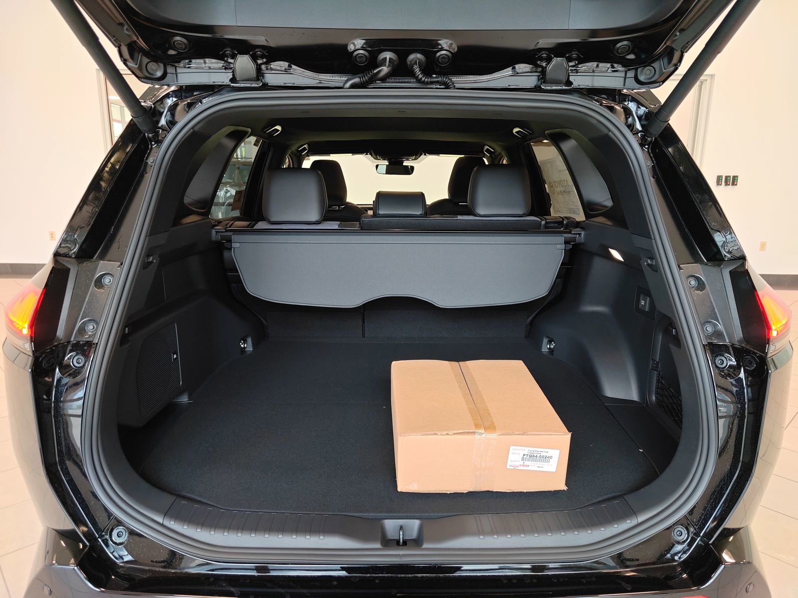 New 2026 Toyota RAV4 XSE w/ Weather Package AWD/4WD image 17