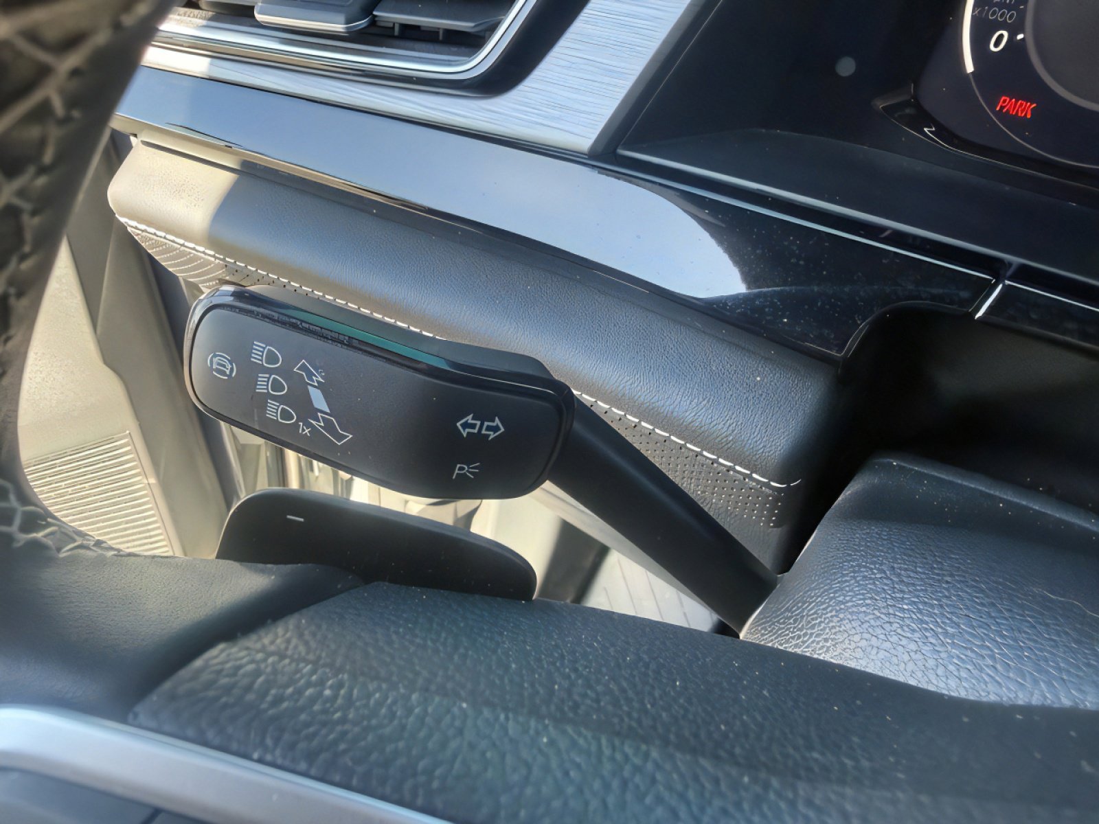 Used 2024 Volkswagen Atlas Cross Sport SE image 24