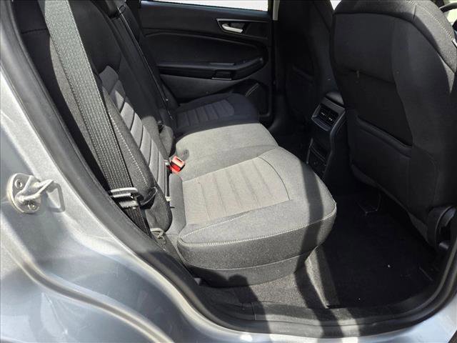 Used 2023 Ford Edge SE image 17