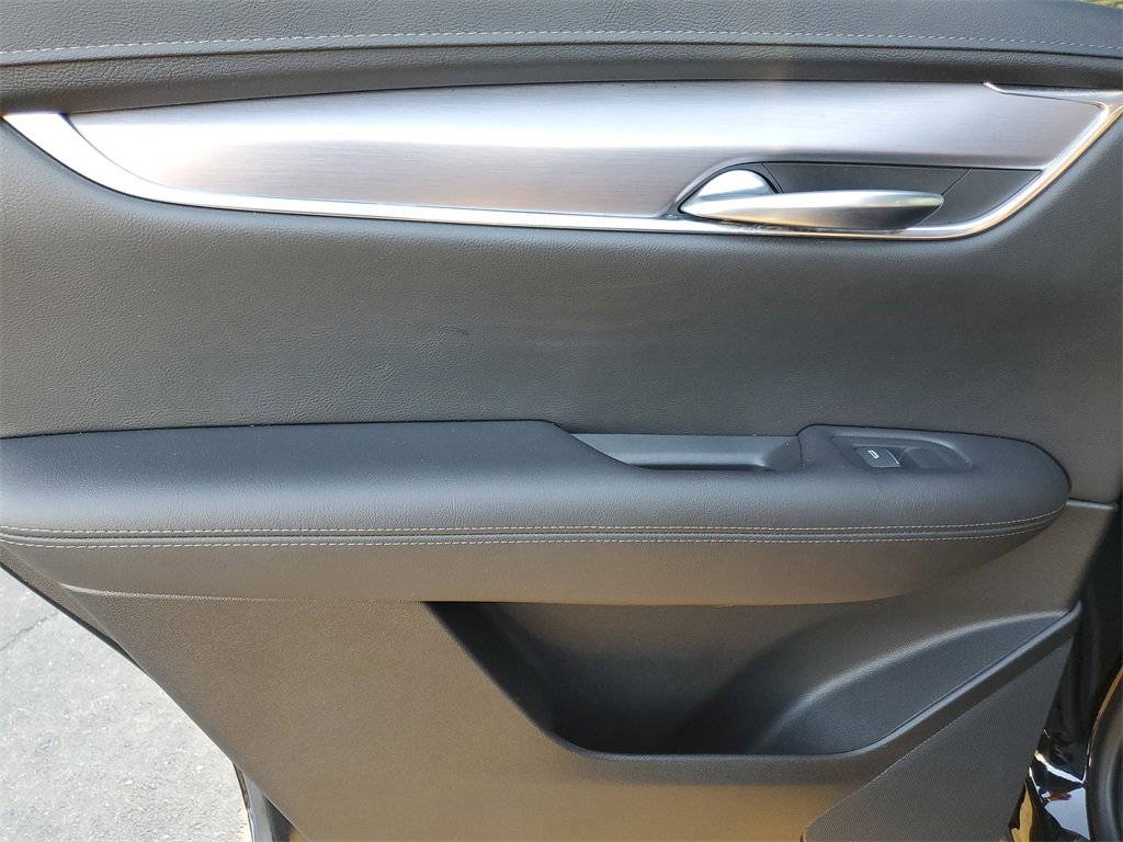 Used 2023 Cadillac XT5 Luxury image 16