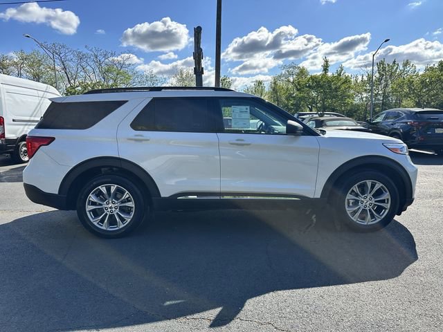 Certified 2023 Ford Explorer XLT w/ Equipment Group 202A image 4