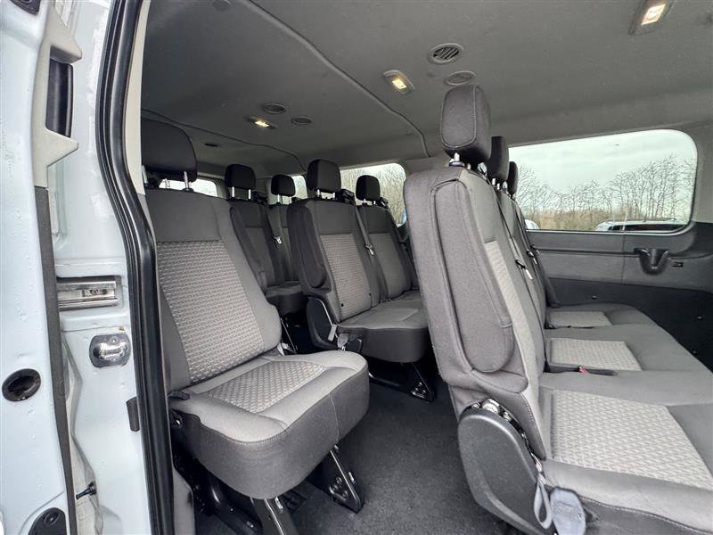 Used 2023 Ford Transit 350 XLT image 39