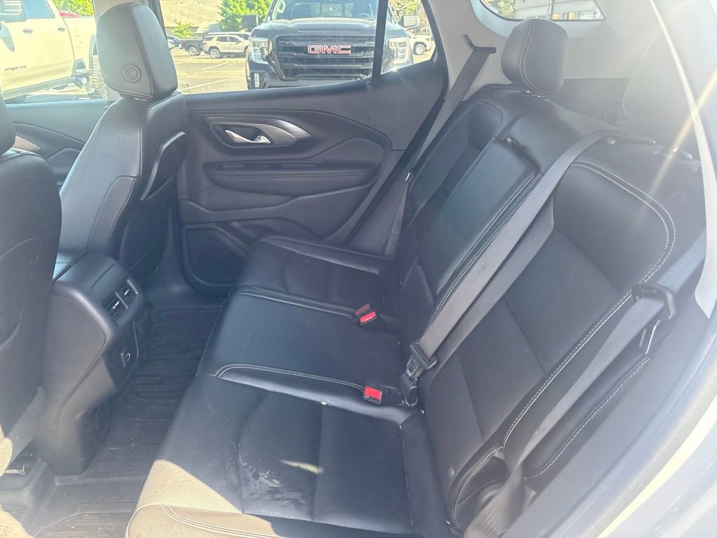 Used 2022 GMC Terrain SLT w/ Infotainment Package II AWD/4WD image 12