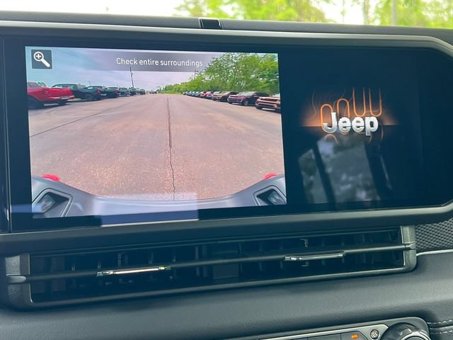 New 2026 Jeep Gladiator Mojave w/ Safety Group AWD/4WD image 31