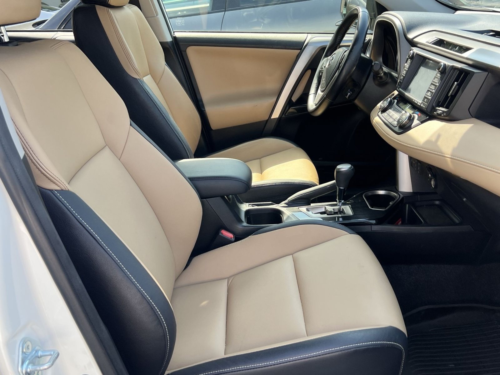 Used 2016 Toyota RAV4 Limited AWD/4WD image 23