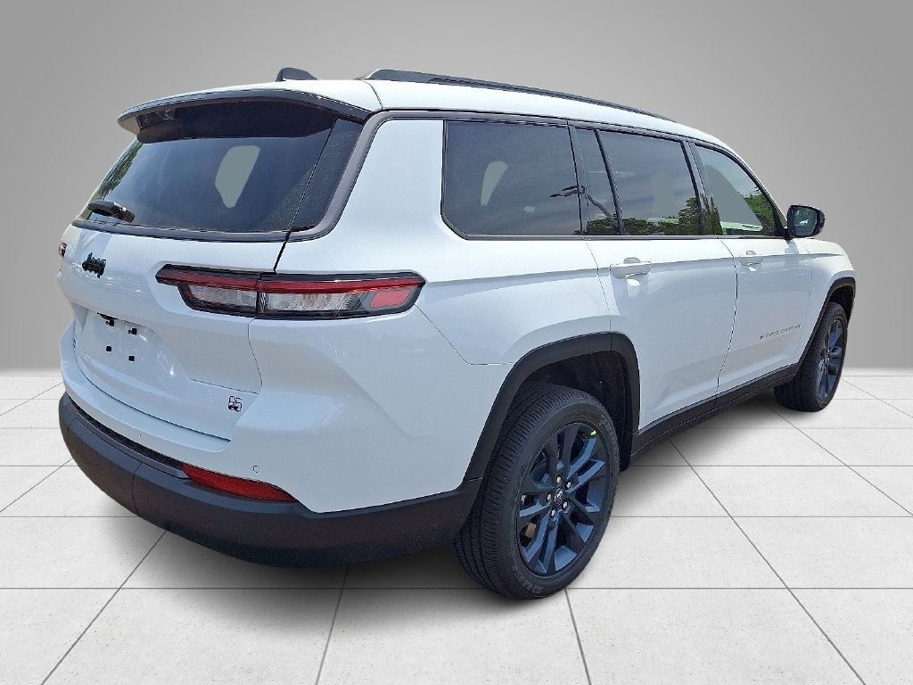 New 2026 Jeep Grand Cherokee L Limited AWD/4WD image 4
