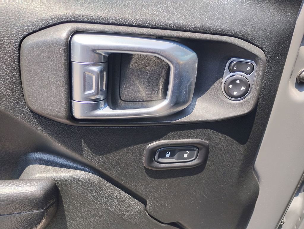 Used 2020 Jeep Wrangler Sport AWD/4WD image 15