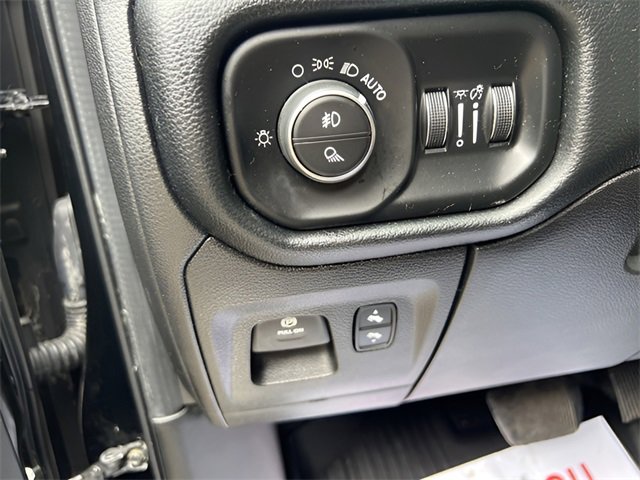 Used 2020 RAM 1500 Laramie image 10