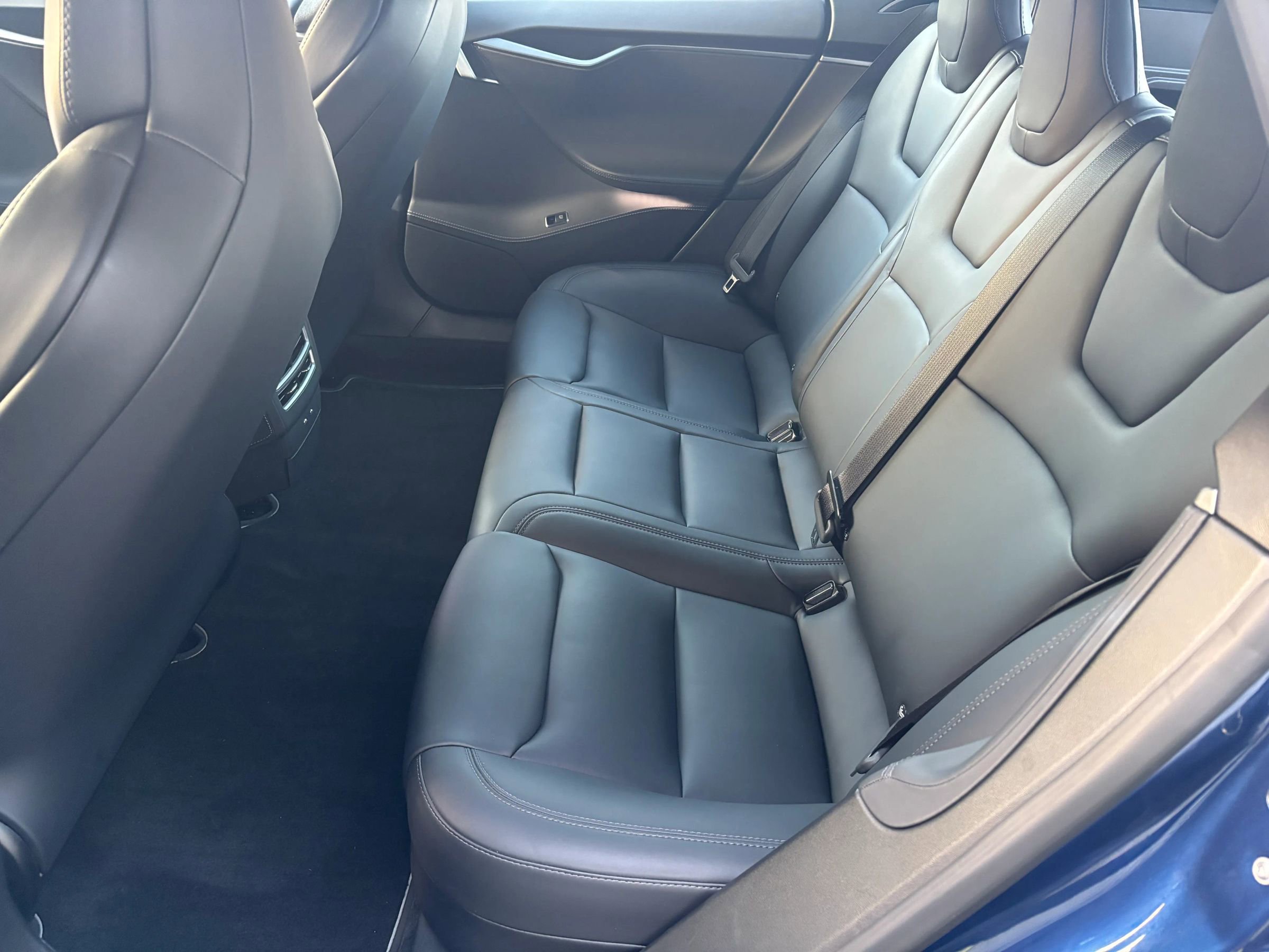 Used 2019 Tesla Model S Long Range image 13