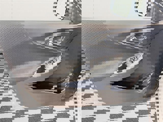 Used 2024 Chevrolet Malibu LT image 16