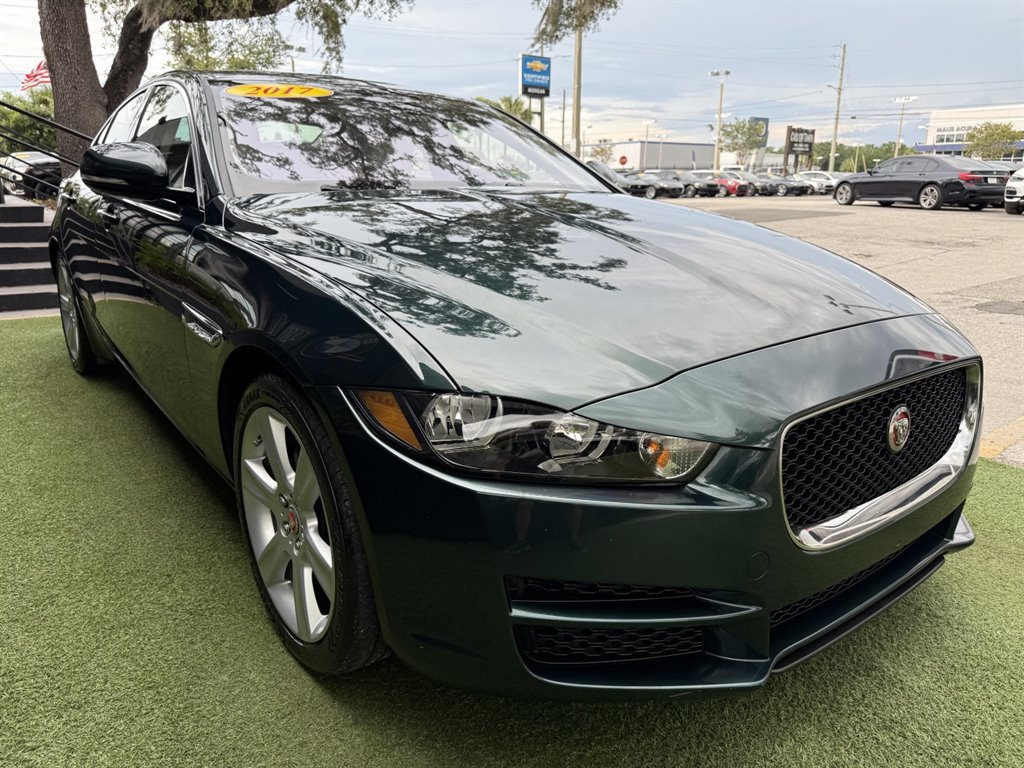 Used 2017 Jaguar XE Premium RWD image 3