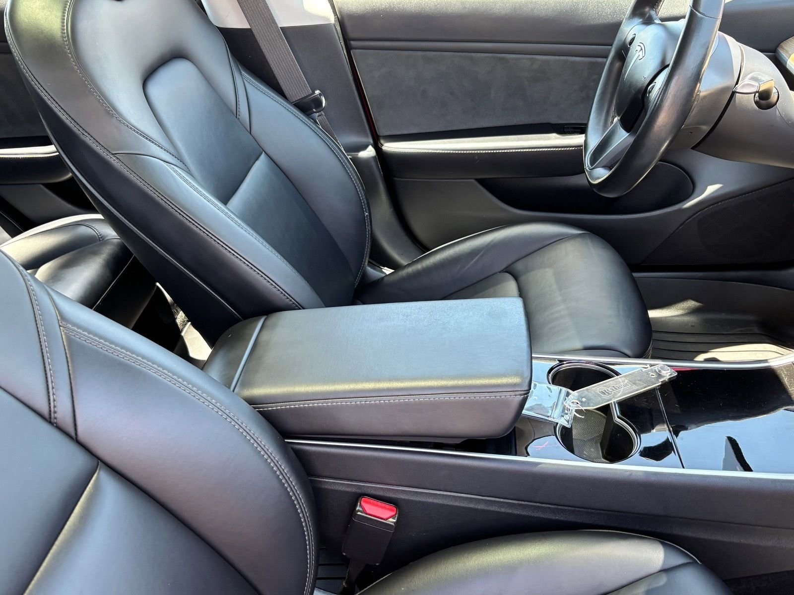 Used 2018 Tesla Model 3 Long Range RWD image 10