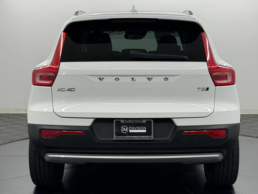 Used 2020 Volvo XC40 T5 Momentum w/ Protection Package Premier AWD/4WD image 11