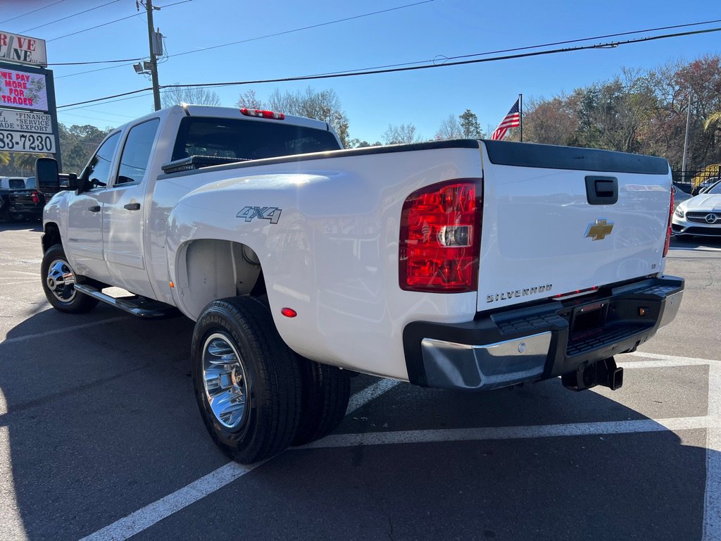 Used 2013 Chevrolet Silverado 3500 LT w/ Convenience Package AWD/4WD image 2