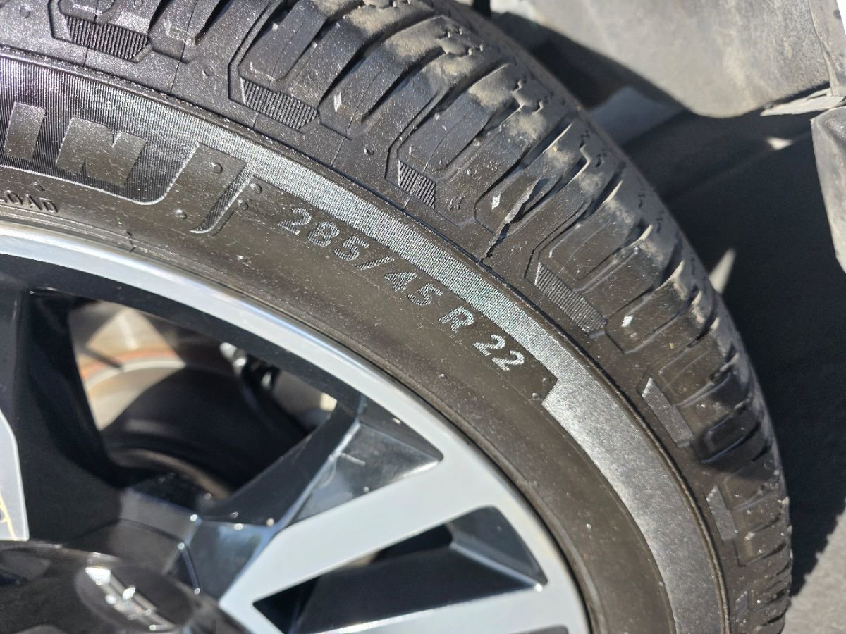 Used 2018 Chevrolet Tahoe Premier image 12