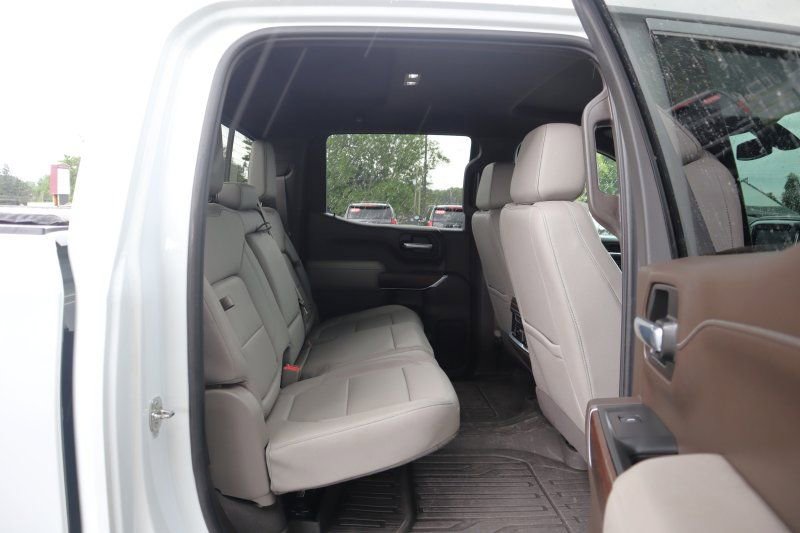 Used 2021 GMC Sierra 1500 SLT w/ SLT Premium Package image 18