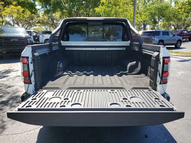 Used 2024 Nissan Frontier SV w/ Hardbody Edition image 9