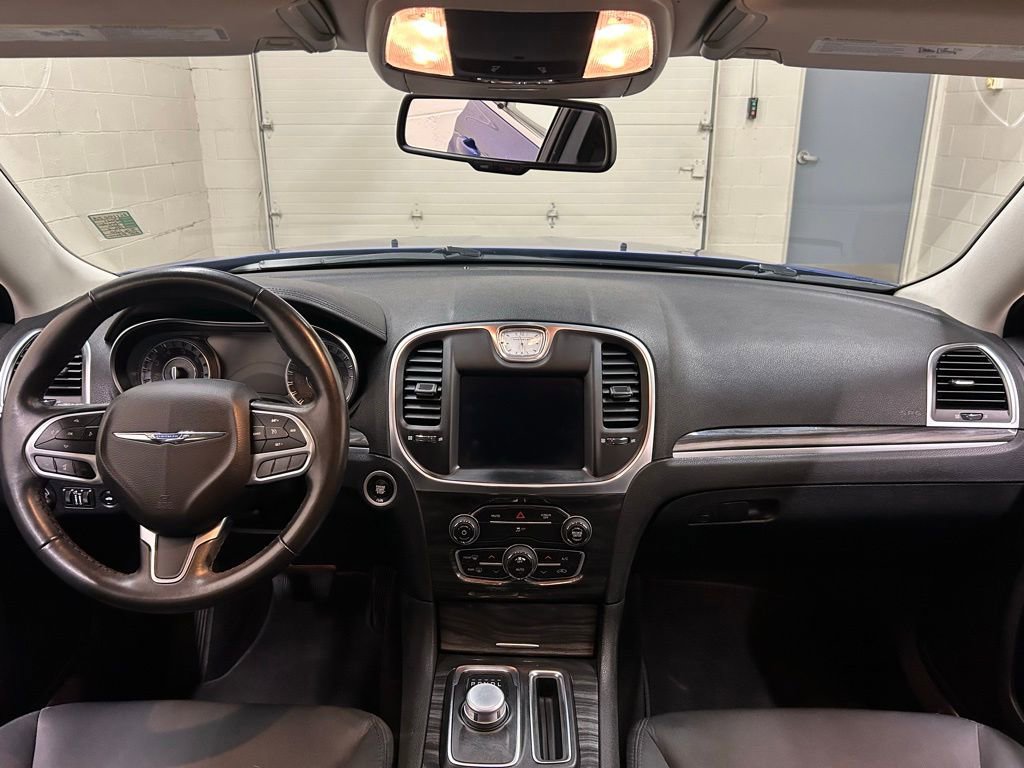 Used 2021 Chrysler 300 Touring w/ Chrome Appearance Package image 18