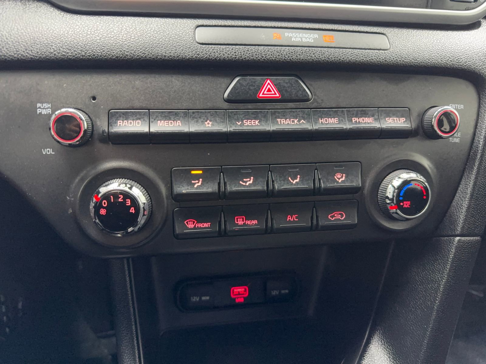 Used 2020 Kia Sportage LX image 30