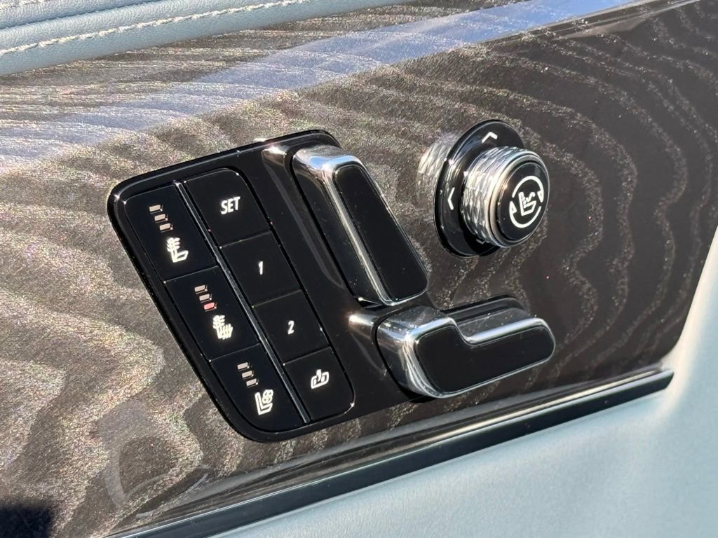 New 2025 Cadillac Escalade IQ Luxury 2 image 21