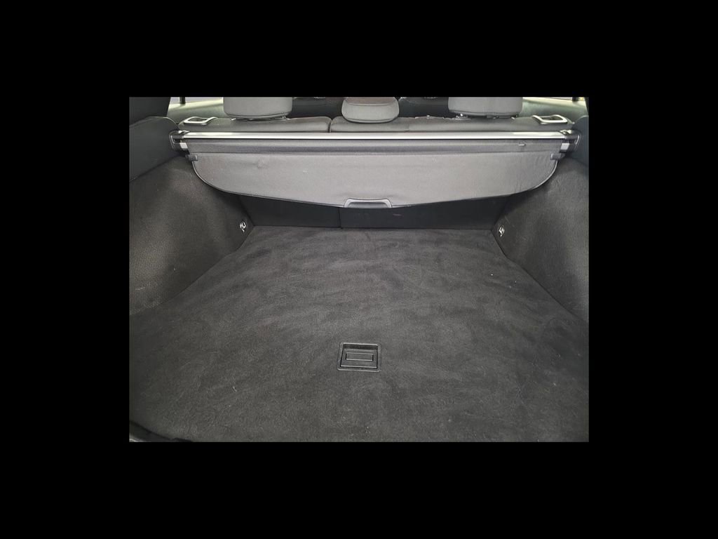 Used 2021 Toyota Prius LE FWD image 20