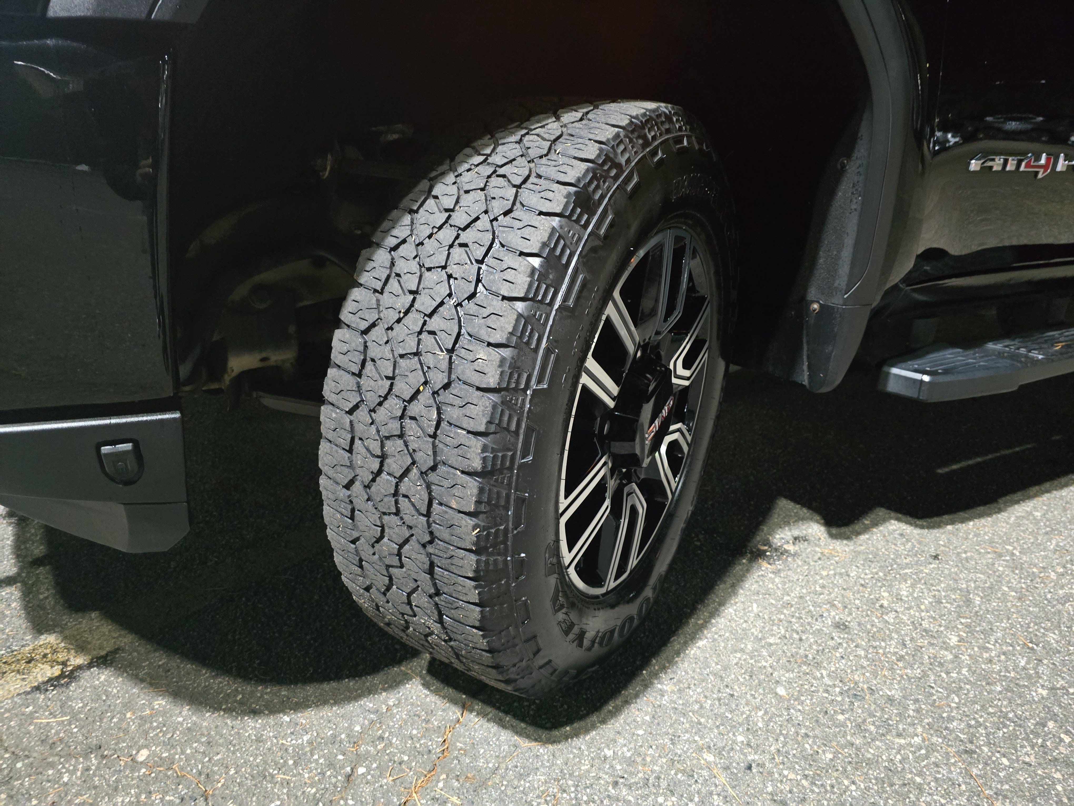 Used 2022 GMC Sierra 2500 AT4 w/ Gooseneck/5TH Wheel Package AWD/4WD image 31