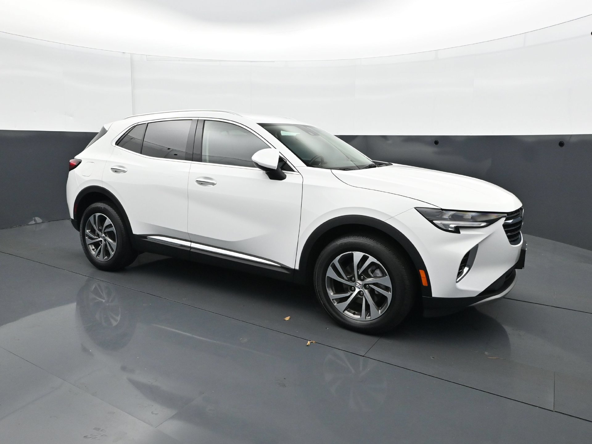 Used 2023 Buick Envision Essence AWD/4WD image 9