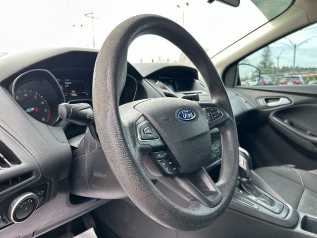Used 2016 Ford Focus SE FWD image 25