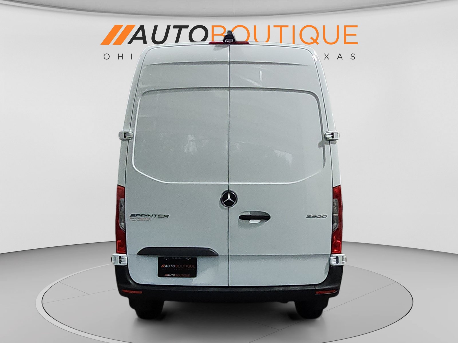 Used 2025 Mercedes-Benz Sprinter 2500 image 4
