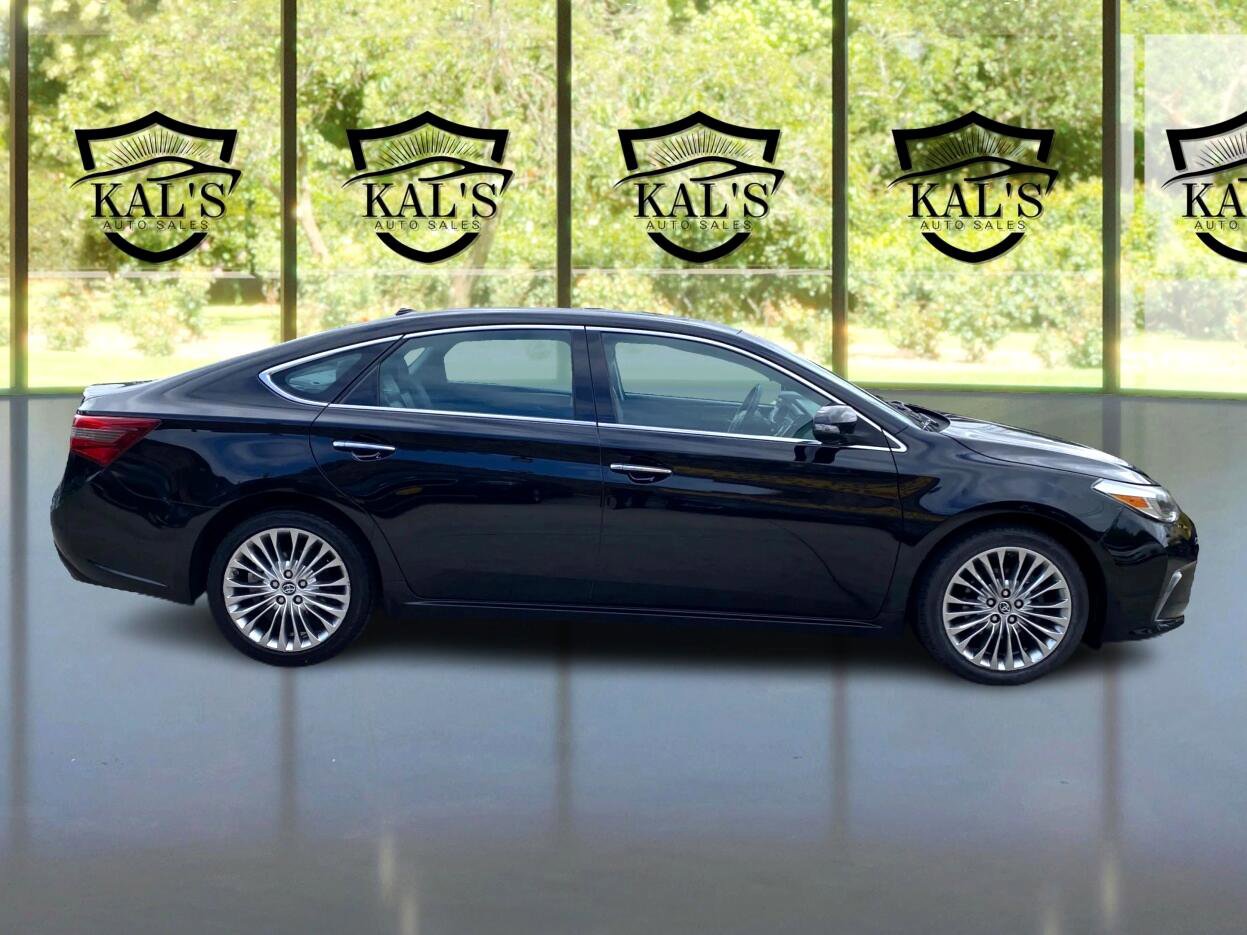 Used 2016 Toyota Avalon Limited image 4