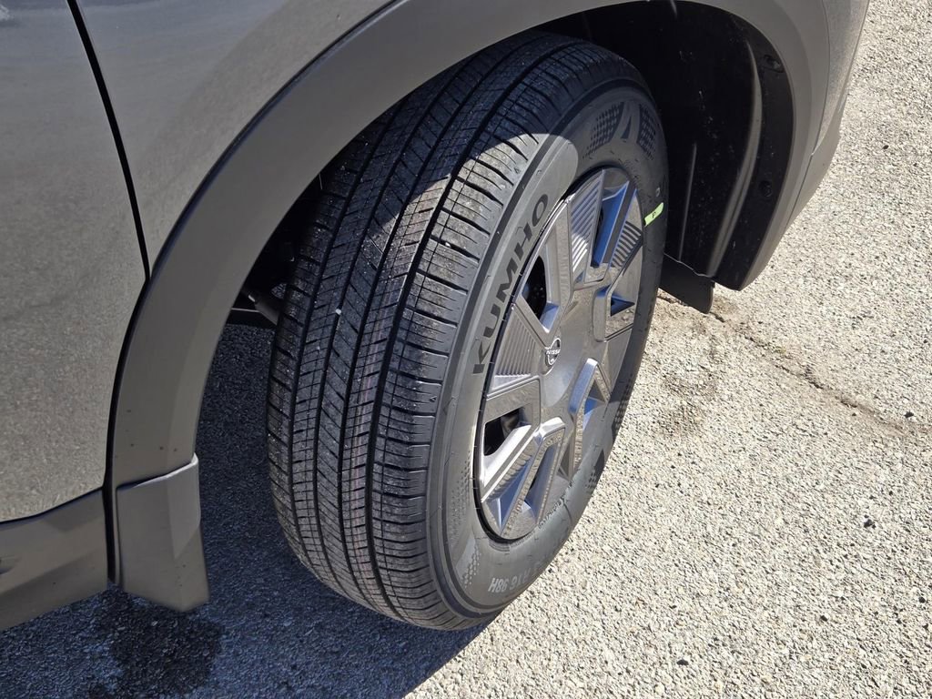 New 2026 Nissan Kicks S image 6