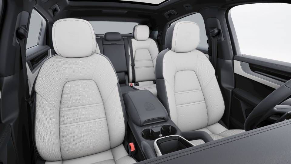 Certified 2025 Porsche Cayenne Coupe AWD/4WD image 10