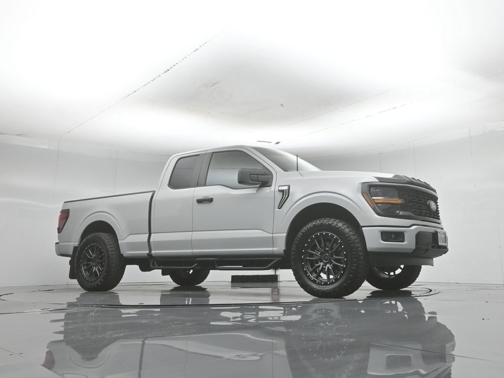 Used 2024 Ford F150 STX RWD image 3