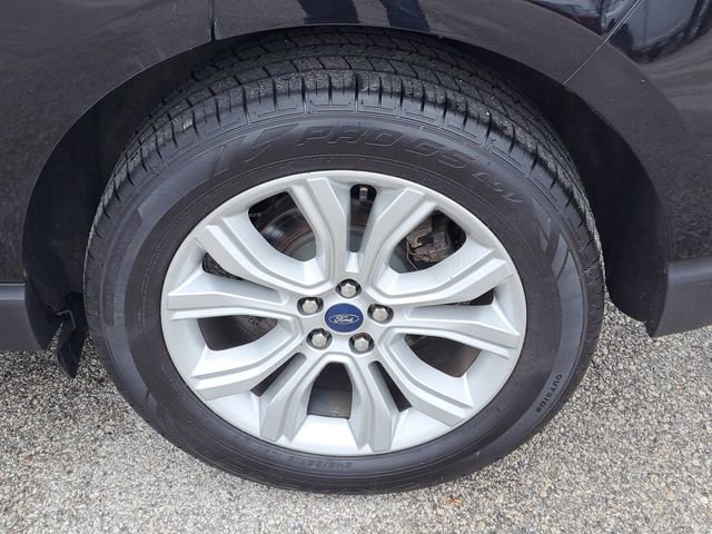 Used 2019 Ford Edge Titanium image 29