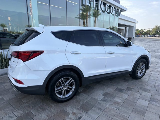 Used 2017 Hyundai Santa Fe Sport FWD image 2
